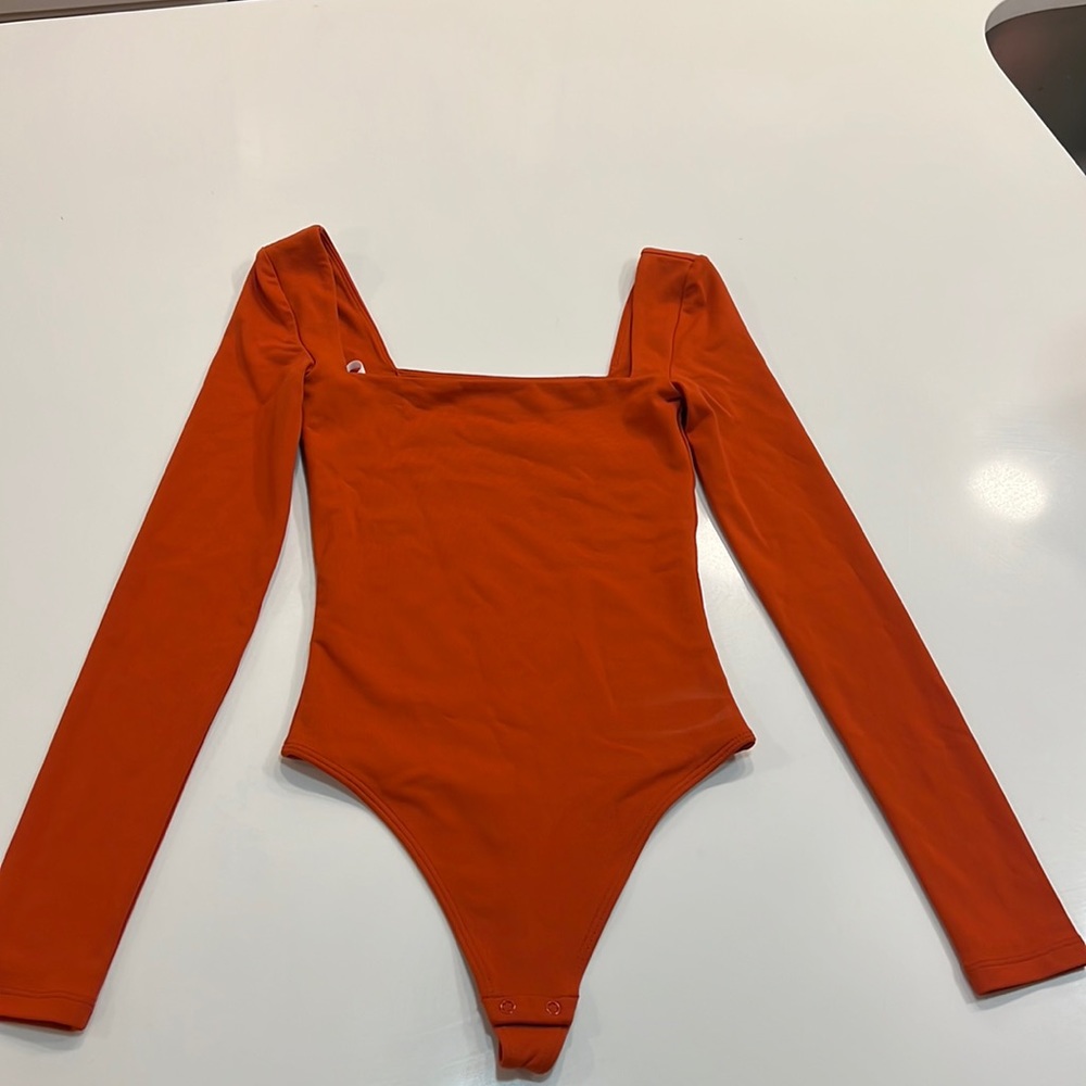 Aritzia contour square neck body suit! Never worn